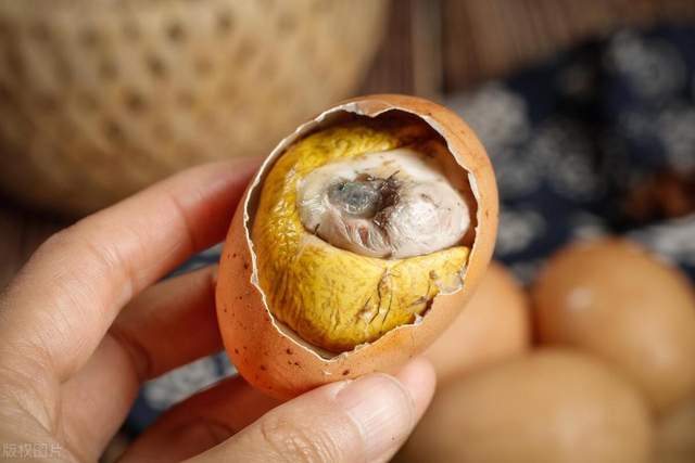 从清朝火到现在的活珠子，到底是何方神圣？你敢吃吗？