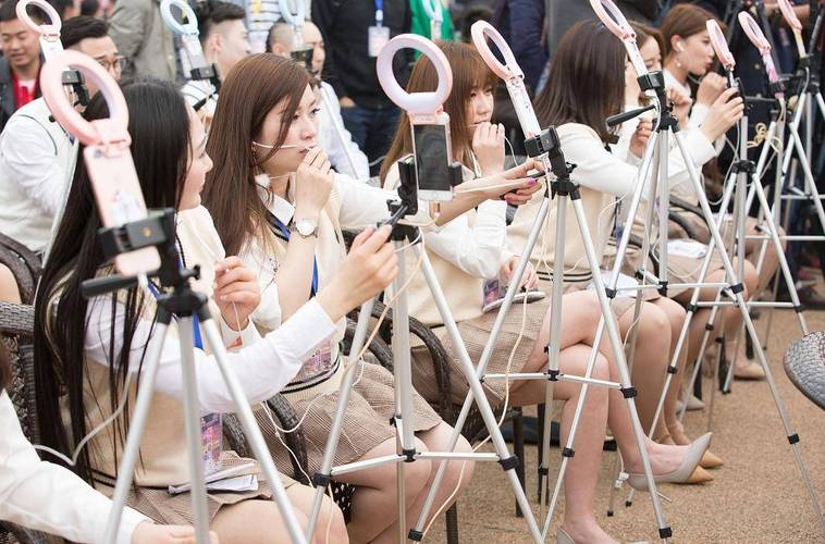 直播带货冷启动难?福利三连炸起爆法,超值福利A+B+C组合拳