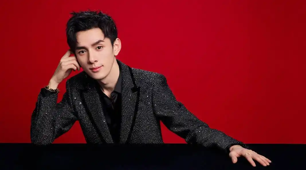 李佳琦：从普通工人家庭到‘口红一哥’，辉煌背后隐藏的辛酸人生