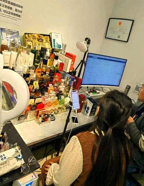 怎样在快手带货得提成呢_主播带货收入构成_直播电商虚假宣传