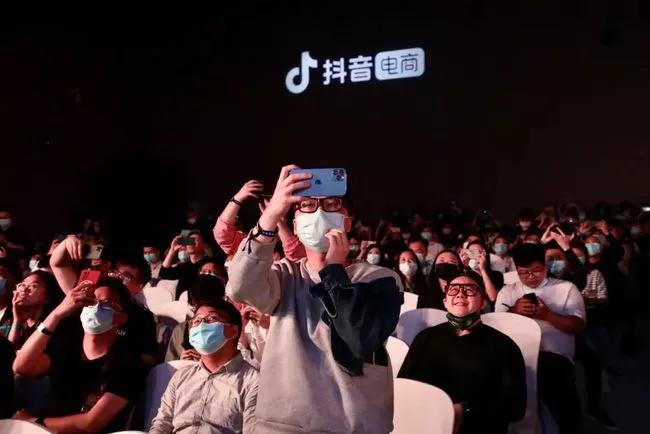 快手带货榜单在哪看啊_抖音带货排行榜分析_抖音电商发展