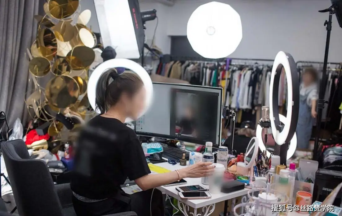 直播带货产品讲解话术：3大促销方法与场景化需求引导技巧