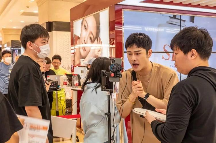 疫情下明星直播_直播带货名人有哪些_明星直播带货