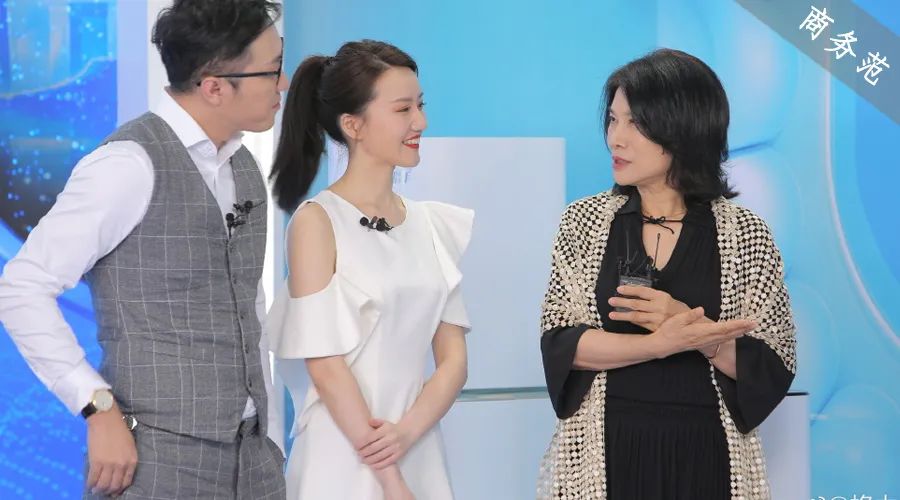 直播带货名人有哪些_CEO抖音直播首秀_明星直播带货