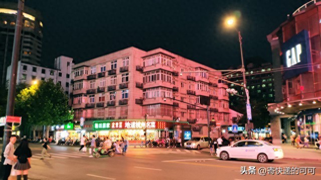 跨省搬家打包攻略_京东达人怎么搬运货物_纸箱选择和快递计费技巧