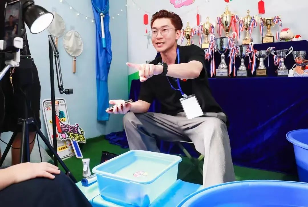 大闸蟹直播带货话术大全_阳澄湖大闸蟹直播带货_苏州农产品直播电商