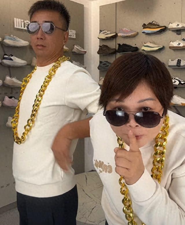 直播带货转型记：从大米花生油到208万，事件型主播如何突破天花板？