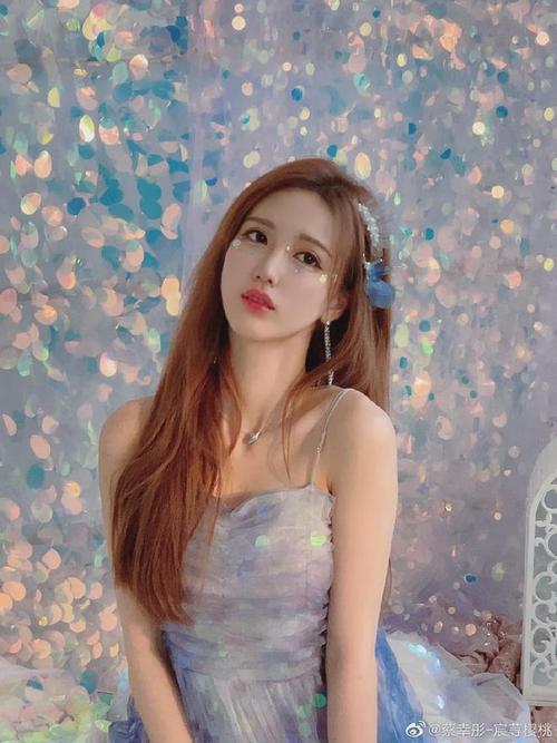 最新抖音网红排行榜_抖音网红排名前十名_抖音第一网红女神是谁
