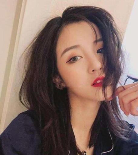 抖音网红排行榜：费启鸣、代古拉k、莉哥，谁才是真正的顶流？