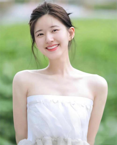 小红书代言_代言小红书的女明星有哪些_小红书女代言人都有谁