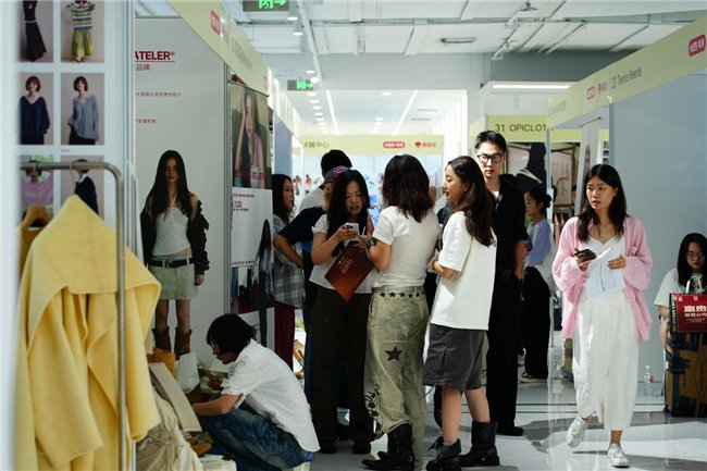 小红书多少粉丝能变现呢_内容营销 直播电商 小红书蘑菇街合作