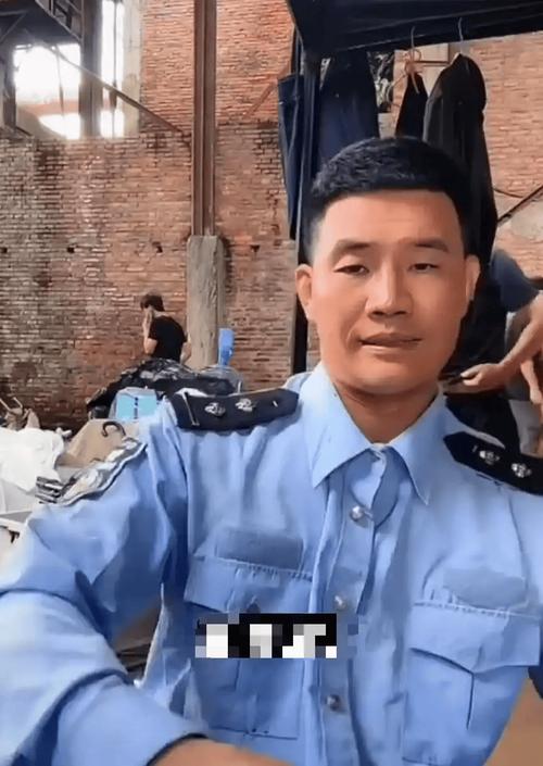 谢孟伟快手被封禁_快手如何直播带货_穿警察制服直播带货违规