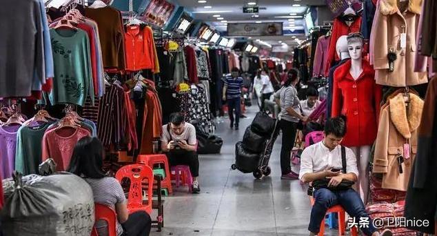 直播带货货源选择技巧_新手主播如何找货源_带货主播怎么做