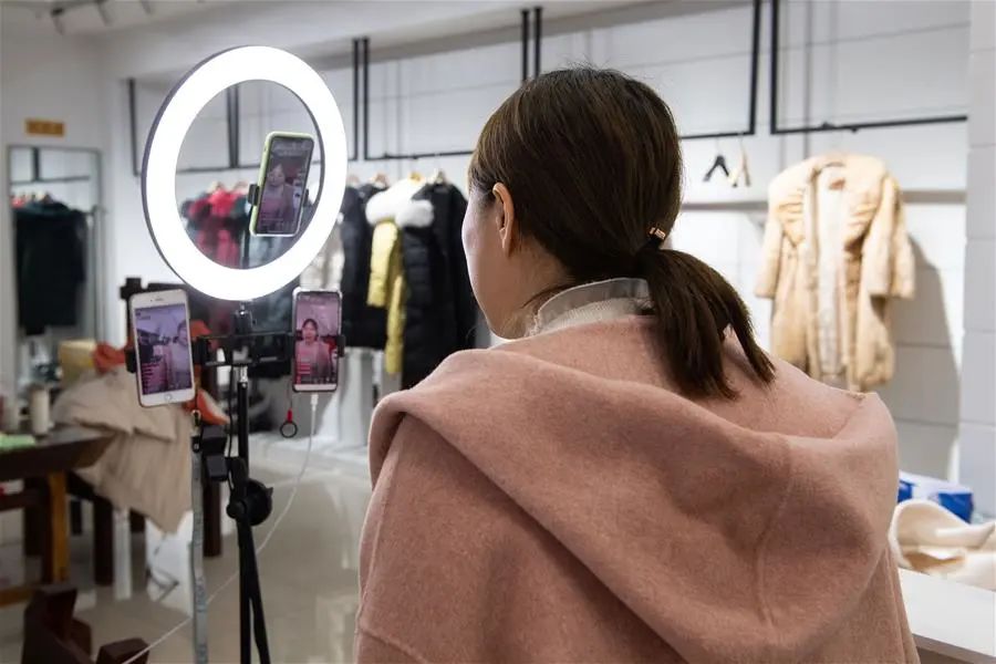 直播怎么做新手入门教程_直播设备配置_直播平台选择