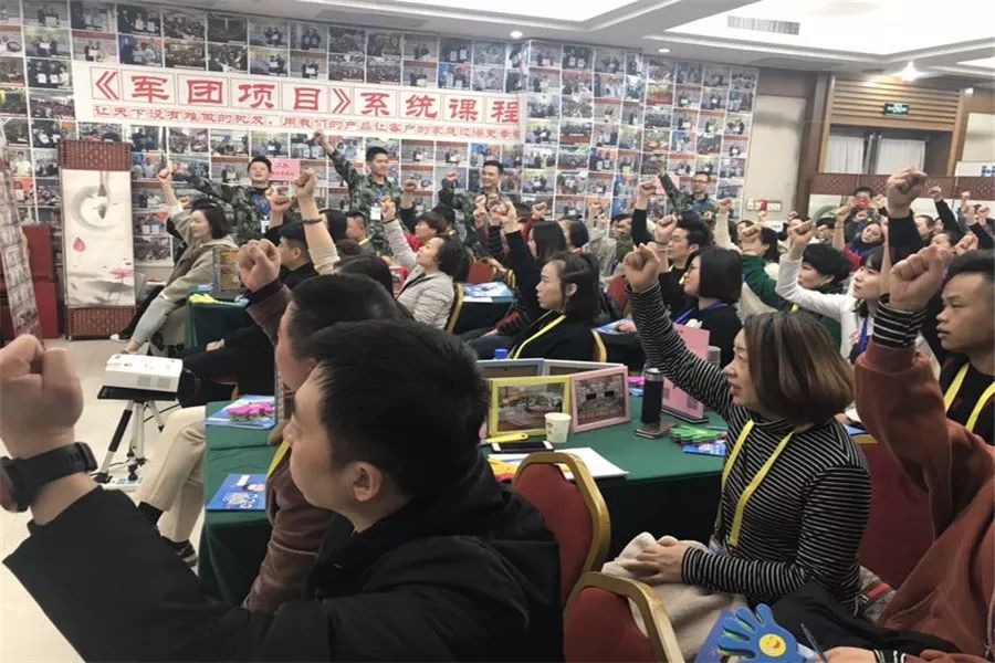 朋友圈服装营销技巧_新手怎么带货卖衣服_朋友圈带货文案怎么写